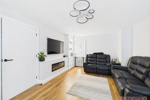 3 bedroom semi-detached house for sale, Goodwick Drive, Wrexham