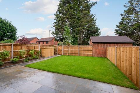 3 bedroom semi-detached house for sale, Cottimore Lane, Walton on Thames, KT12
