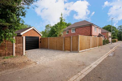 3 bedroom semi-detached house for sale, Cottimore Lane, Walton on Thames, KT12