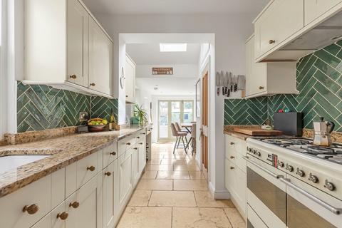 undefined, Worple Road, Old Isleworth TW7
