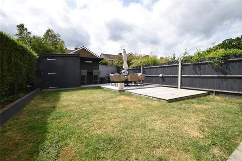 55 Aylesham Way, Yateley, GU46 6NU