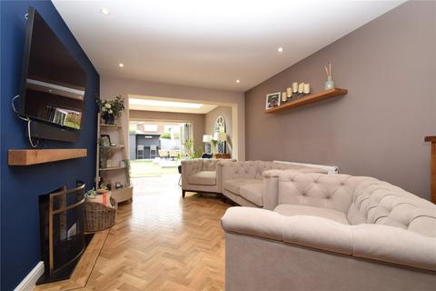 55 Aylesham Way, Yateley, GU46 6NU