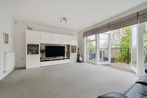 18 Wilkes Close, London, NW7 1FP