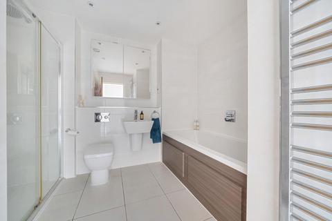 18 Wilkes Close, London, NW7 1FP