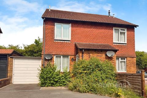 14 Beecham Berry, Basingstoke, RG22 4PB