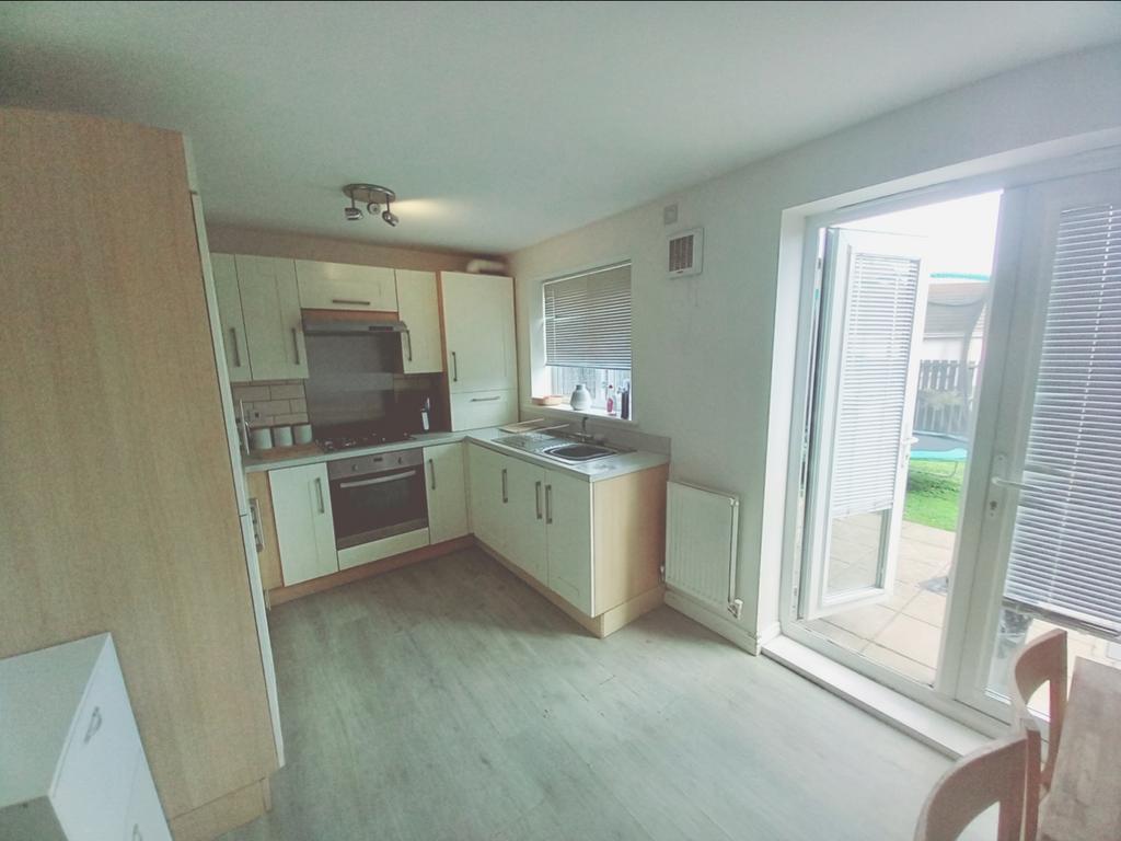 Dining kitchen