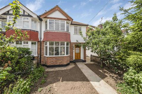 7 Fulwell Park Avenue, Twickenham, TW2 5HF