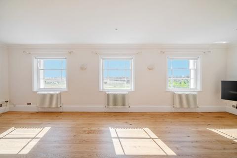 2 bedroom flat for sale, Vanbrugh Terrace, Blackheath, London, SE3