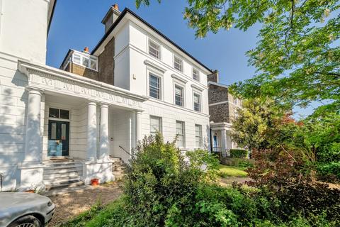 5b Vanbrugh Terrace, London, SE3 7AP