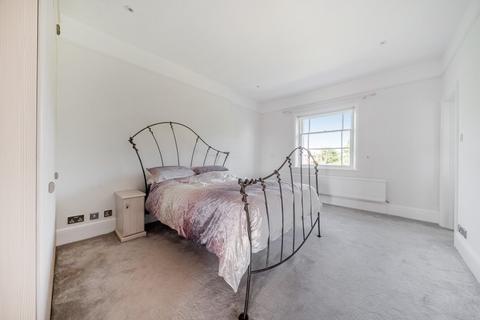 5b Vanbrugh Terrace, London, SE3 7AP