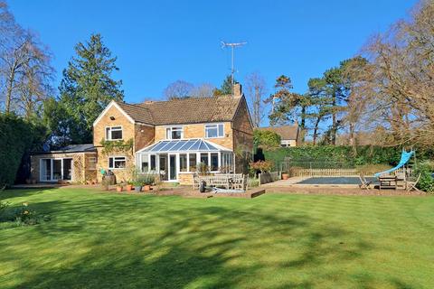 4 bedroom detached house for sale, Badgers Wood, Farnham Common, Buckinghamshire, SL2