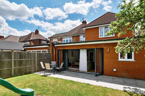 32 Devonshire Road, London, NW7 1LL