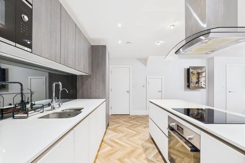 2 bedroom end of terrace house for sale, Field End Road, Ruislip, HA4