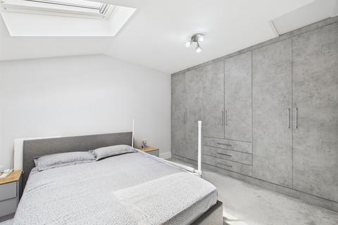 2 bedroom end of terrace house for sale, Field End Road, Ruislip, HA4