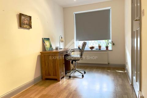 8 Borkwood Way, Orpington, BR6 9PD