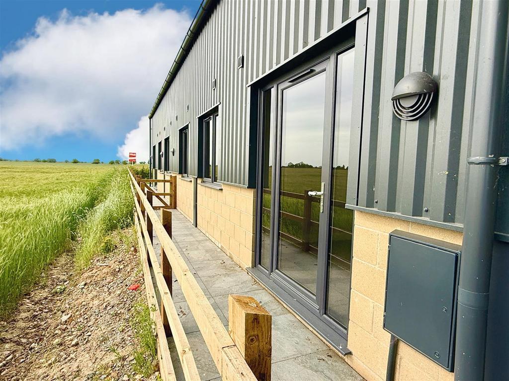Side aspect onto fields