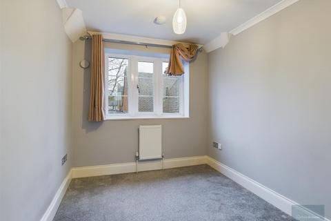 2 bedroom apartment to rent, Red Gables, Trowbridge BA14