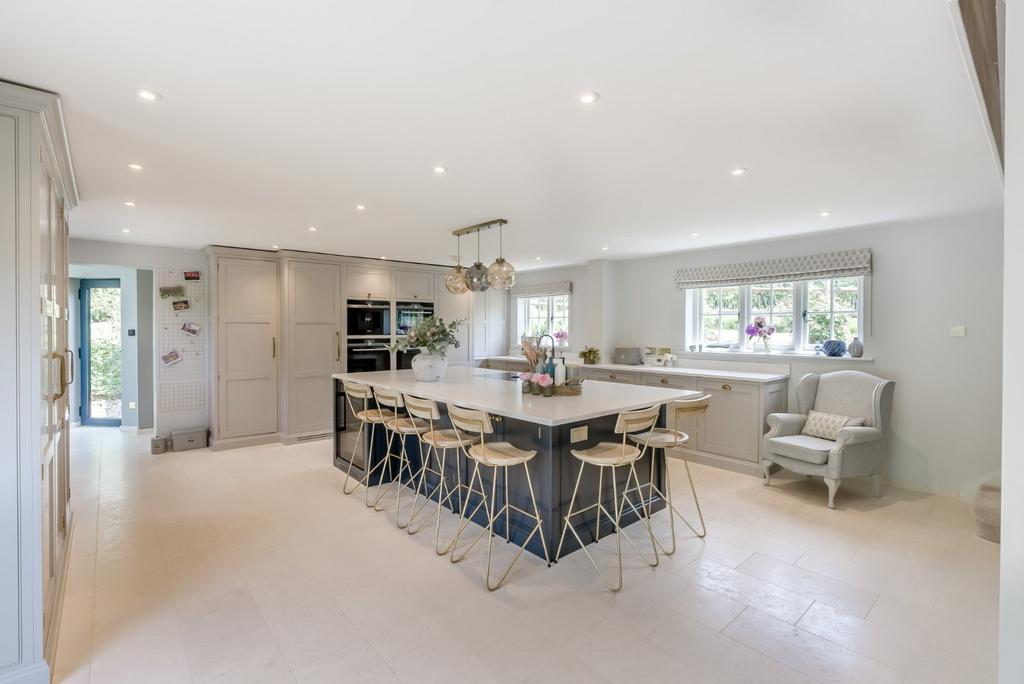 Kitchen/Breakfast Rm