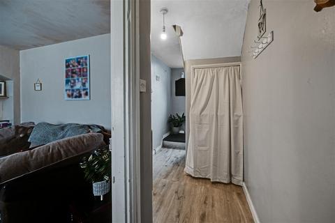 2 bedroom end of terrace house for sale, Babington Road, Dagenham, Essex