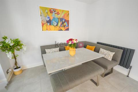 12 Batworth Drive, Sheffield, S5 8XX