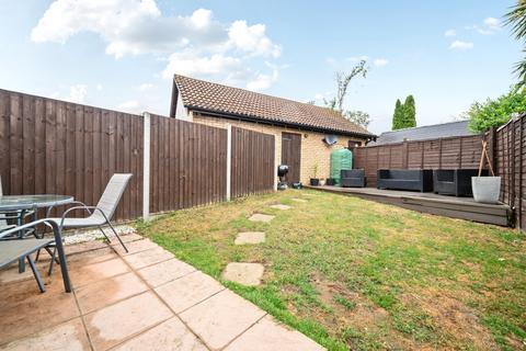 undefined, Stonebanks, Walton-On-Thames, Surrey, KT12