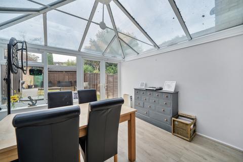 undefined, Stonebanks, Walton-On-Thames, Surrey, KT12