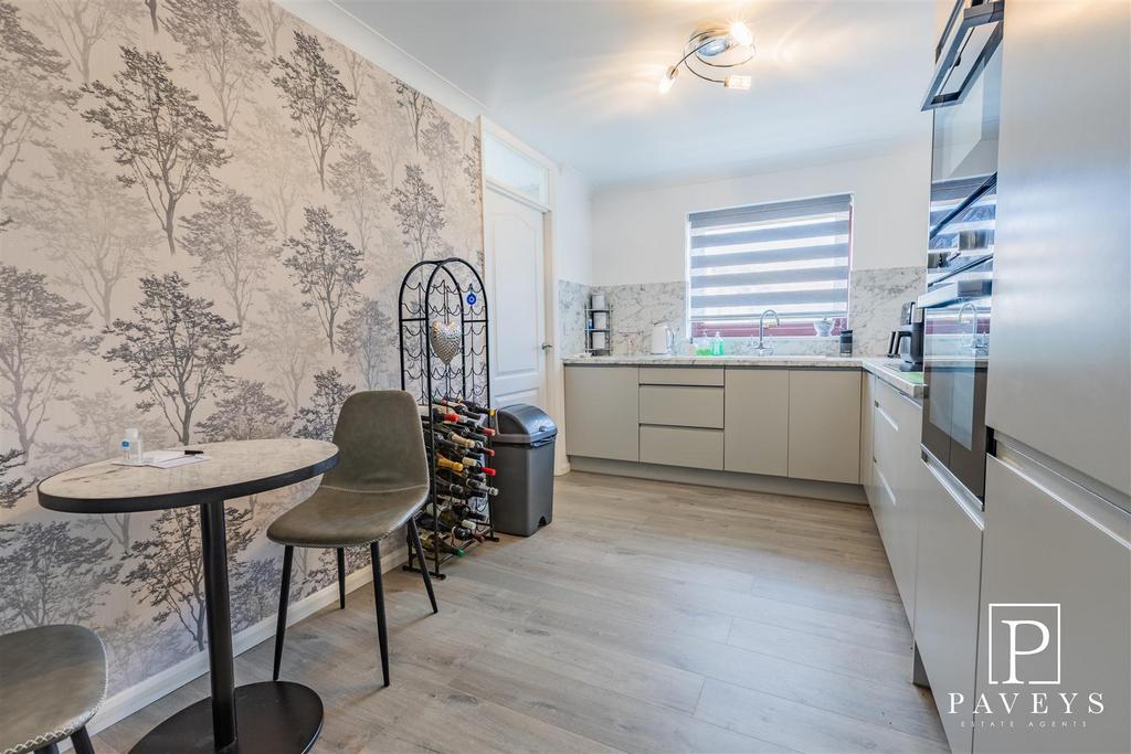 Kitchen breakfast room