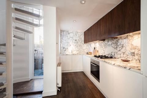 2 bedroom detached house for sale, Bulls Gardens, Chelsea, SW3