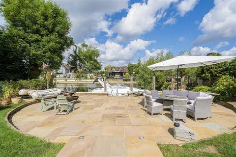 undefined, Park Avenue, Staines-Upon-Thames TW19