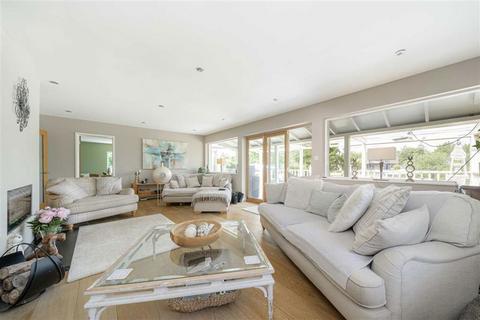 undefined, Park Avenue, Staines-Upon-Thames TW19
