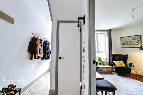 2 bedroom flat for sale, East Dulwich Estate, London