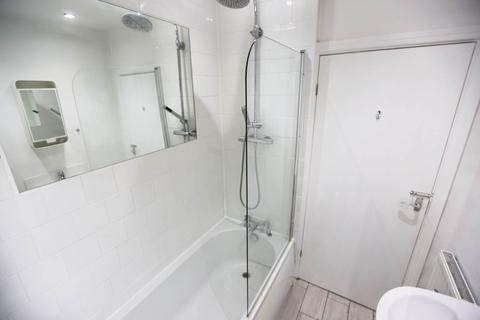 1 bedroom flat to rent, St Mawes Court, Fallibrome Road