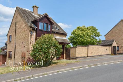 3 bedroom detached house for sale, Taylor Drive, Lawford, CO11