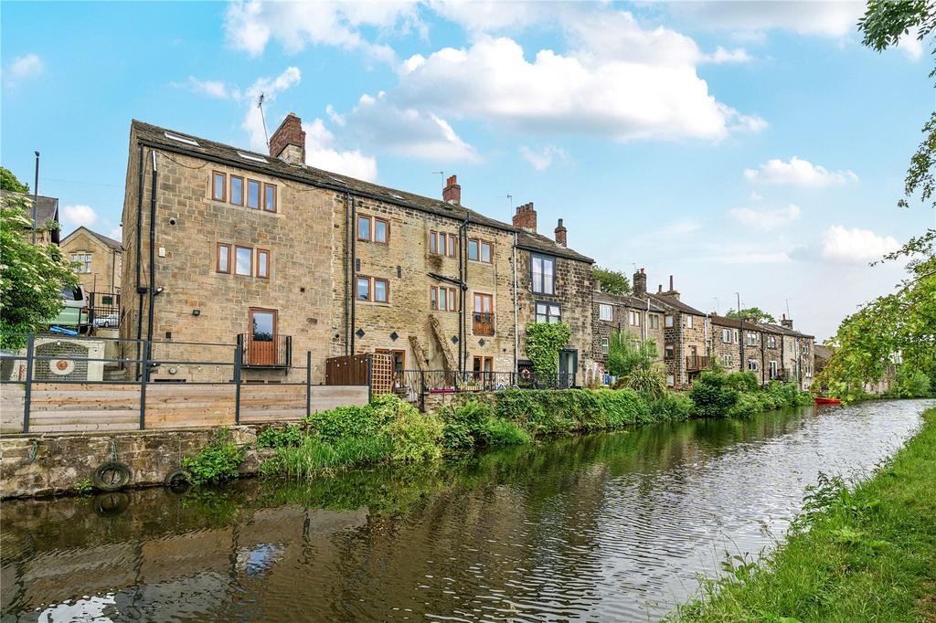 Town Street, Rodley, Leeds 3 bed terraced house - £440,000