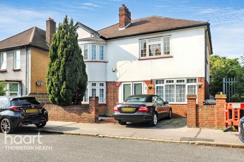 2 Saxon Road, London, SE25 5EQ