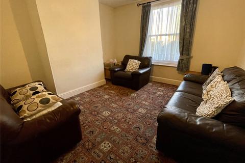 4 bedroom detached house to rent, Canford Road, Bournemouth, Dorset, BH11