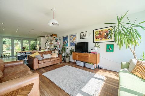 12 Summit Way, London, SE19 2PU