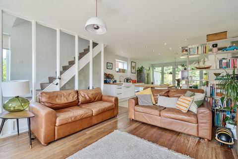 12 Summit Way, London, SE19 2PU