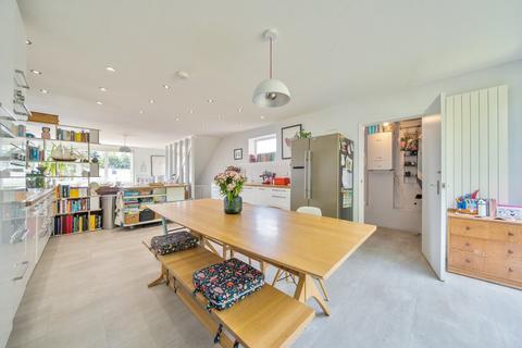 12 Summit Way, London, SE19 2PU