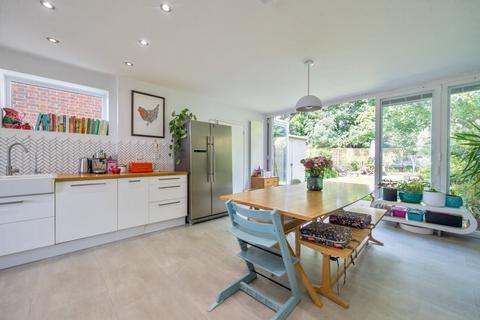 12 Summit Way, London, SE19 2PU