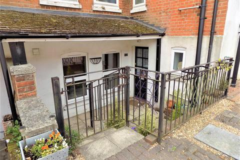1 bedroom apartment for sale, Lynchford Road, Farnborough GU14