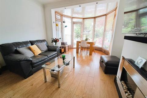 3 bedroom semi-detached house for sale, Coventry Road, Sheldon, Birmingham
