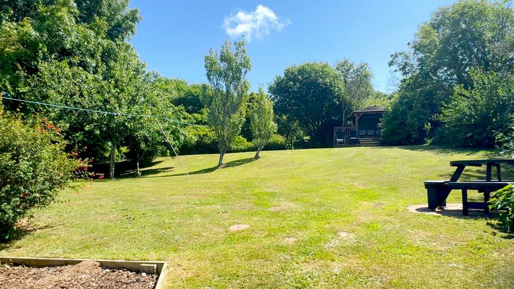 Garden 3.jpg