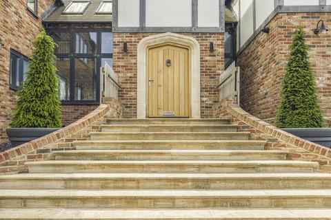 7 bedroom country house to rent, Arlingham Road, Gloucester, GL2