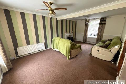 undefined, William Street, Pentre, Rhondda Cynon Taff, CF41