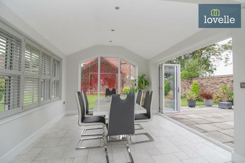 7 Oakfield Lane, Waltham, Grimsby, DN37 0BN
