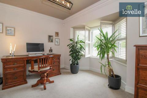 7 Oakfield Lane, Waltham, Grimsby, DN37 0BN
