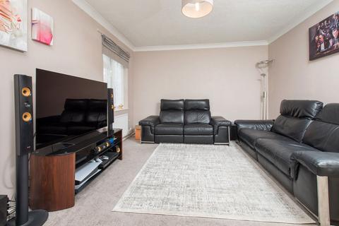 3 bedroom detached house for sale, Malvern Close, Kettering NN16
