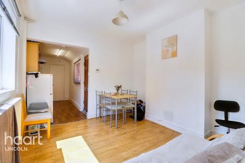 2 bedroom terraced house for sale, St Andrews Street, Lincoln