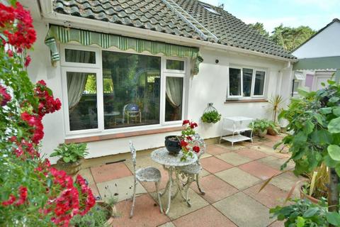 2 bedroom bungalow for sale, Quarry Close, Colehill, BH21 2NR